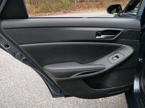 Used 2021 Toyota Avalon XSE image 29