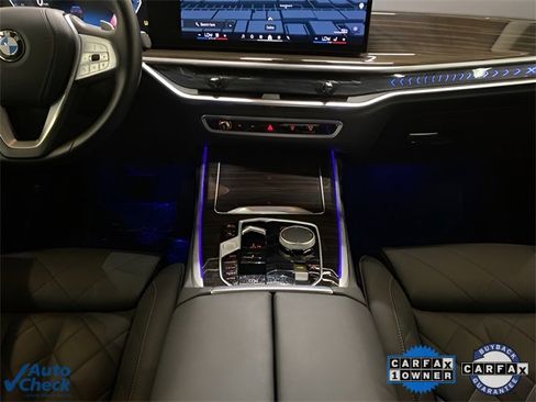 Used 2024 BMW X7 xDrive40i w/ Premium Package image 15