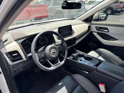 Used 2023 Nissan Rogue SV FWD image 10