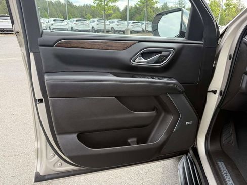 Used 2021 Chevrolet Tahoe Premier AWD/4WD image 12