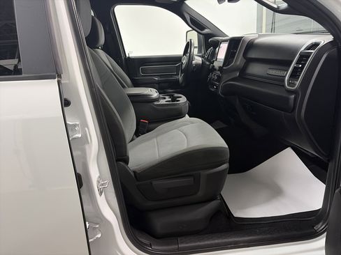 Used 2024 RAM 2500 Big Horn AWD/4WD image 30