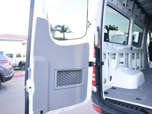 Used 2018 Mercedes-Benz Sprinter 3500 image 36