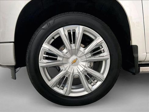 Used 2024 Chevrolet Silverado 1500 High Country RWD image 10