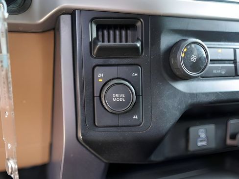 Used 2023 Ford F150 XLT AWD/4WD image 21