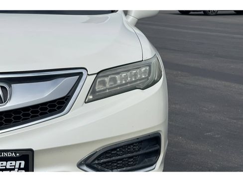 Used 2017 Acura RDX w/ AcuraWatch Plus Package FWD image 20