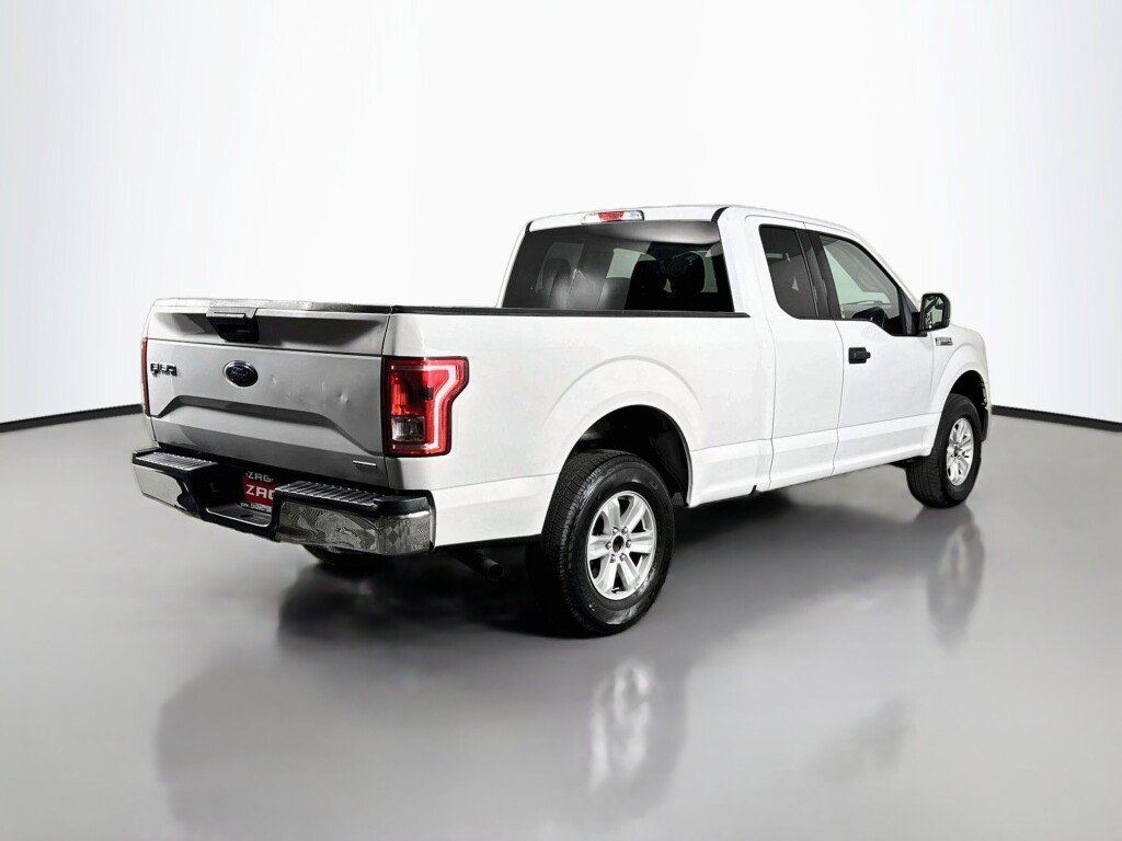 Used 2016 Ford F150 XLT AWD/4WD image 5