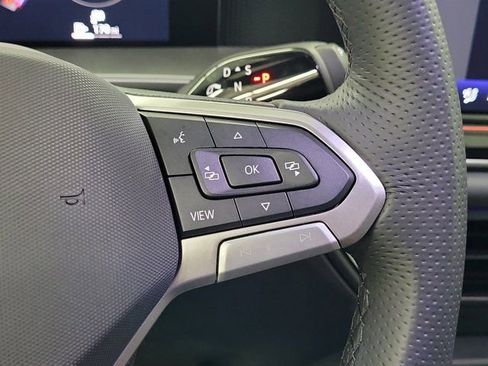 Used 2025 Volkswagen Tiguan SE R-Line FWD image 26
