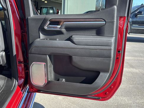 Used 2025 Chevrolet Silverado 1500 High Country w/ Technology Package image 23