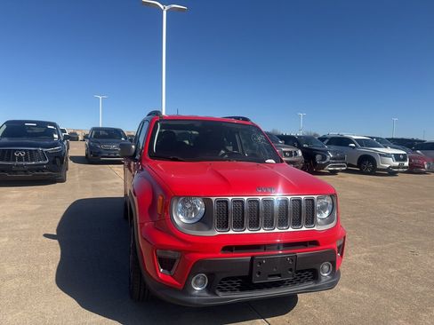 Used 2021 Jeep Renegade Limited image 2