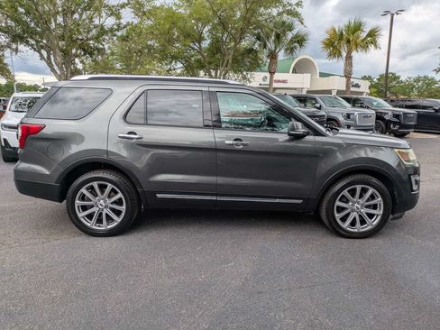 Used 2017 Ford Explorer Limited AWD/4WD image 3