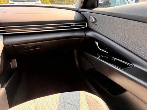 Used 2023 Hyundai Elantra Limited FWD image 32