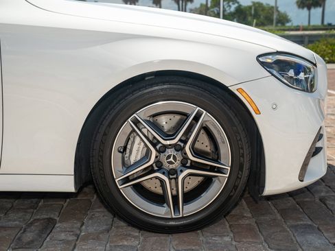 Used 2023 Mercedes-Benz E 350 4MATIC Sedan image 12