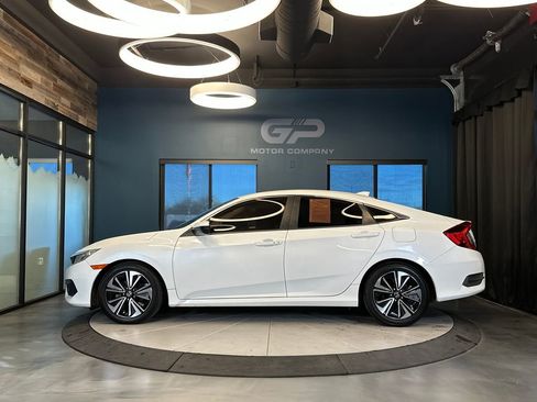 Used 2018 Honda Civic EX-T image 6