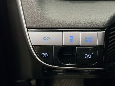 Used 2024 Hyundai Ioniq 5 SEL AWD/4WD image 17