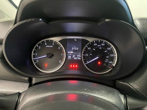 Used 2024 Nissan Versa S w/ S Plus Package image 20