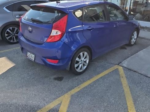 Used 2013 Hyundai Accent SE image 2