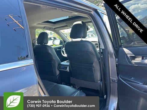 Used 2017 Toyota Highlander XLE w/ Carpet Mat Package AWD/4WD image 15
