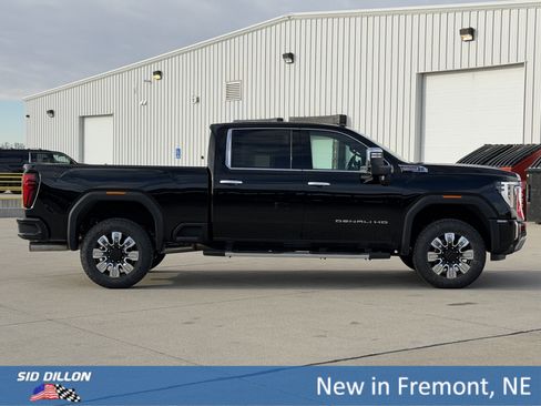 New 2026 GMC Sierra 3500 Denali image 3