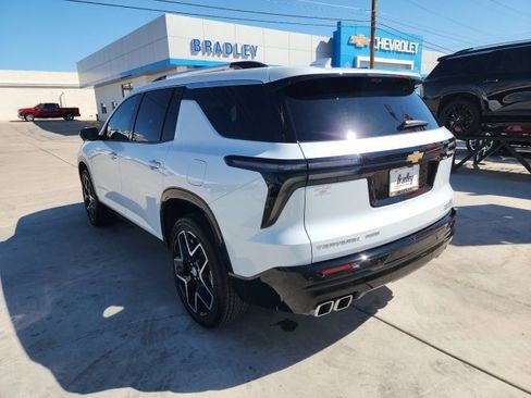 New 2026 Chevrolet Traverse High Country w/ LPO, Floor Liner Package image 6