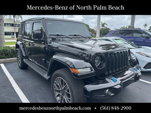 Used 2023 Jeep Wrangler Unlimited Sahara image 3