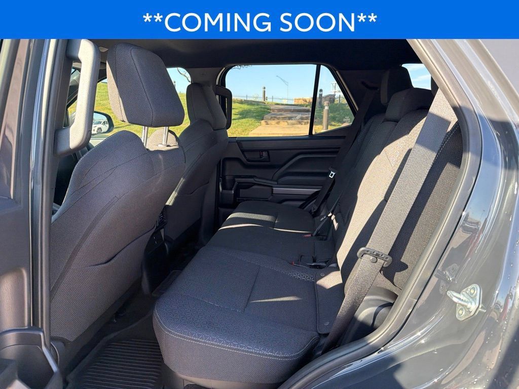 Certified 2025 Toyota 4Runner SR5 AWD/4WD image 13