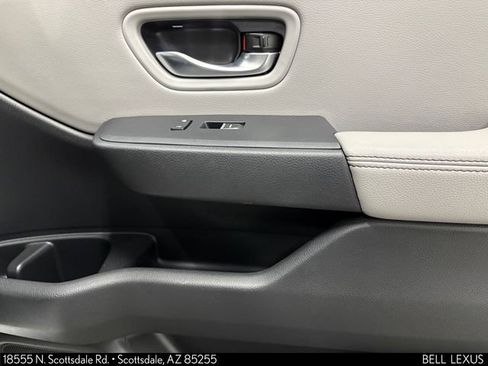 Used 2024 Honda Pilot Touring image 28