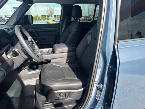 Used 2026 Land Rover Defender 110 S AWD/4WD image 9