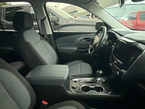 Used 2020 Chevrolet Traverse LT w/ Driver Confidence II Package AWD/4WD image 6
