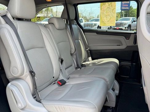 Used 2023 Honda Odyssey EX-L image 14