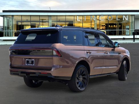 New 2026 Lincoln Navigator Black Label AWD/4WD image 4