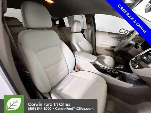 Used 2023 Chevrolet Malibu LS image 17
