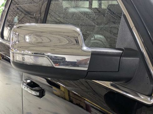 Used 2022 RAM 1500 Limited w/ Body Color Bumper Group AWD/4WD image 11