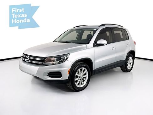 Used 2018 Volkswagen Tiguan Limited w/ Premium Package image 3