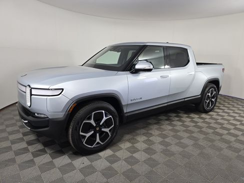 Used 2024 Rivian R1T Adventure AWD/4WD image 1