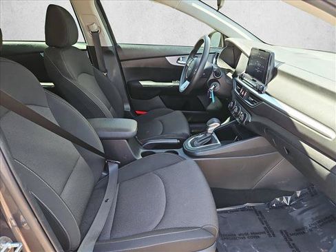 Used 2024 Kia Forte LXS w/ LXS Technology Package FWD image 26