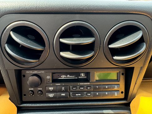 Used 1991 Alfa Romeo Spider Veloce image 20