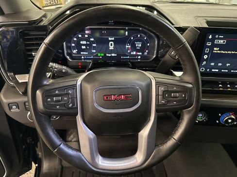 Used 2024 GMC Sierra 1500 Elevation AWD/4WD image 12