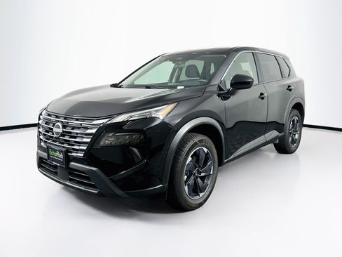 Used 2025 Nissan Rogue SV AWD/4WD image 3