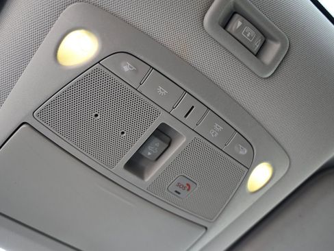 Used 2020 Nissan Pathfinder Platinum image 36