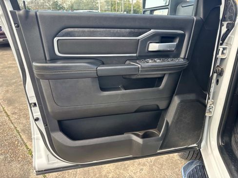 Used 2024 RAM 3500 Big Horn image 35