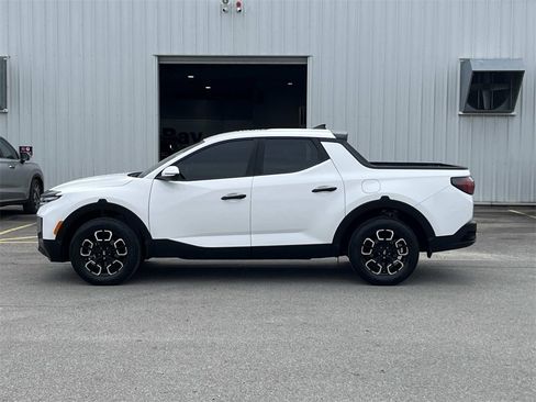 Used 2023 Hyundai Santa Cruz SEL image 2