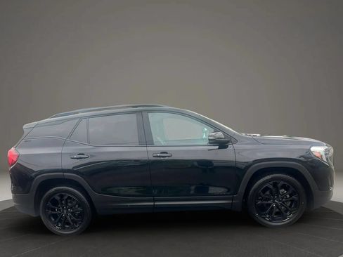 Used 2021 GMC Terrain SLT w/ Infotainment Package II AWD/4WD image 4