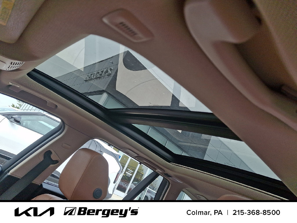 Used 2014 BMW 328i xDrive Wagon AWD/4WD image 16