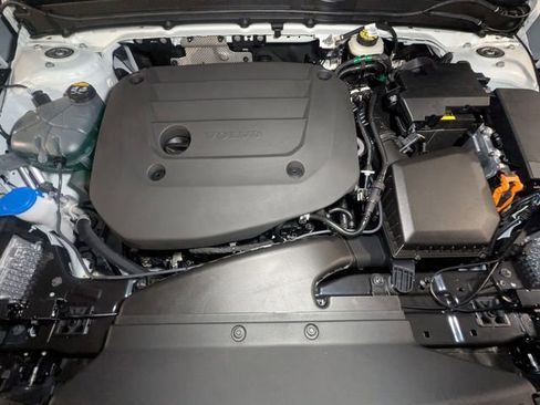 New 2026 Volvo XC40 B5 Plus w/ Protection Package Premier image 11