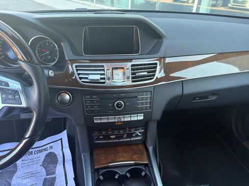 Used 2016 Mercedes-Benz E 350 Sedan image 10