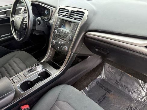 Used 2018 Ford Fusion SE image 31