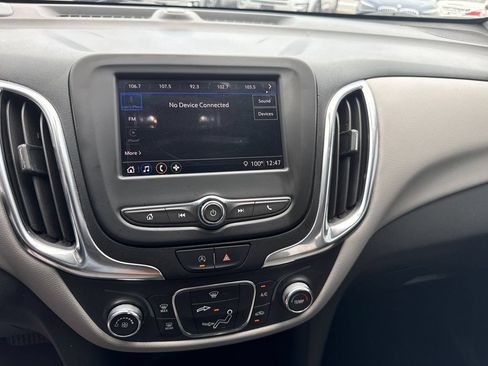 Used 2022 Chevrolet Equinox LS w/ LS Convenience Package FWD image 12