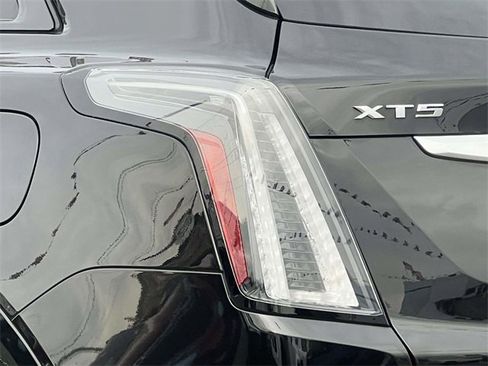 Used 2025 Cadillac XT5 Sportv w/ Technology Package image 10