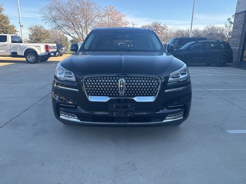 Used 2023 Lincoln Aviator Reserve w/ Equipment Group 201A image 2