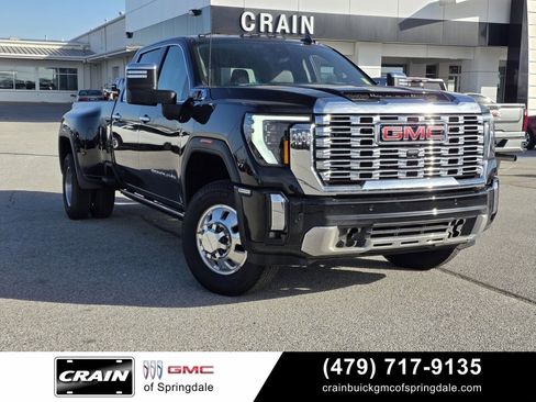 Used 2024 GMC Sierra 3500 Denali w/ Denali Reserve Package image 1